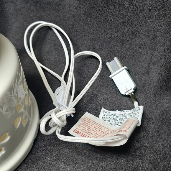 Cracker Barrell Love Birds Layered Wedding Cake Accent Light Home Decor - Picture 4 of 10